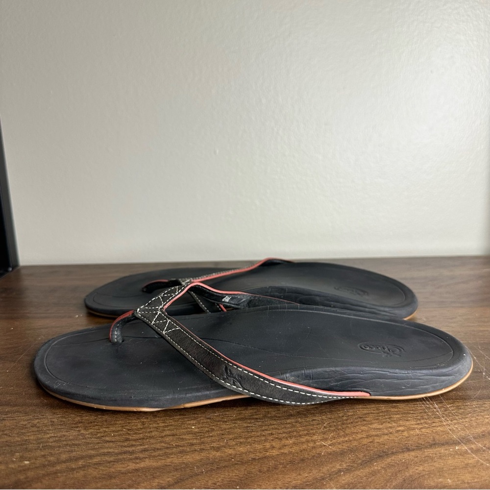 Chaco Biza Black Leather Flip Flop Sandals Sz 8 Womens